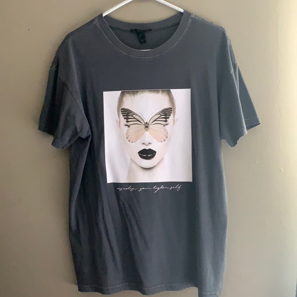 Gray butterfly graphic tee